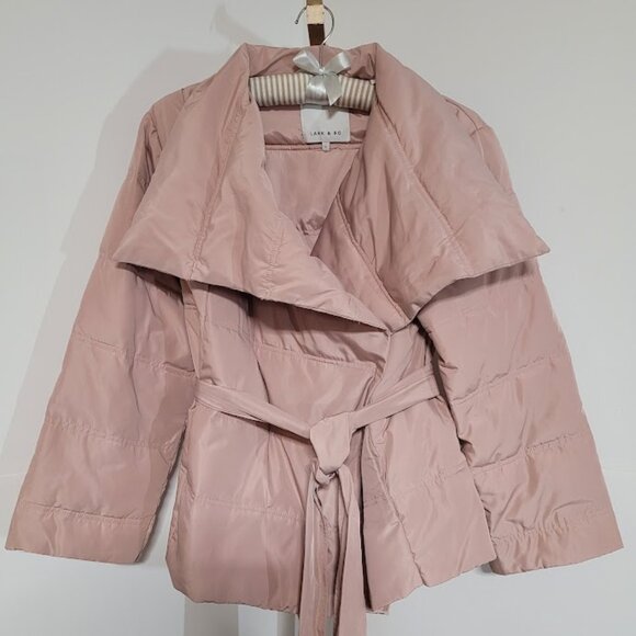 Lark & Ro Jackets & Blazers - LARK & RO Women's Puffer Belted Wrap Jacket SZ L